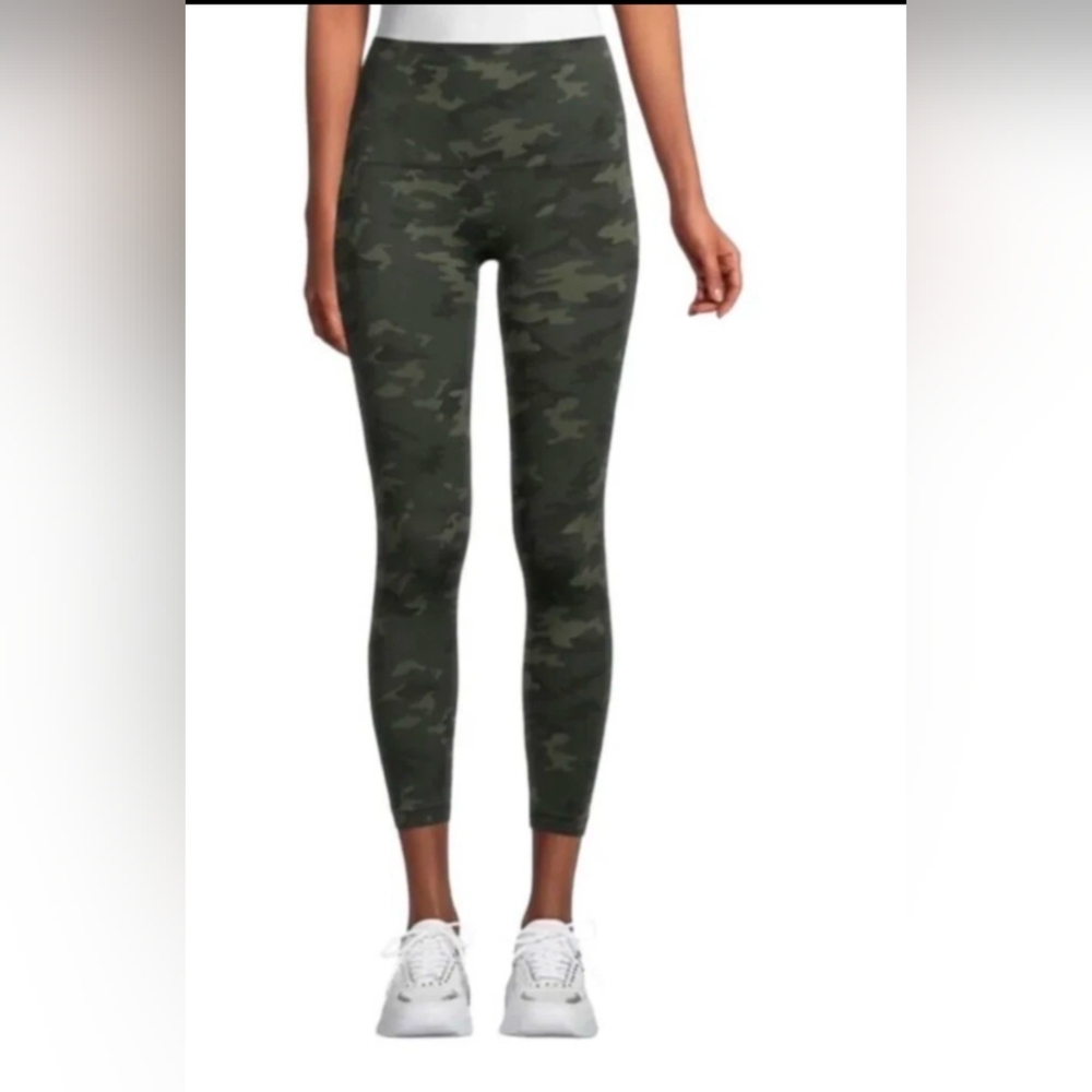 Bagatelle Green Camo Seamless Leggings Size Small
